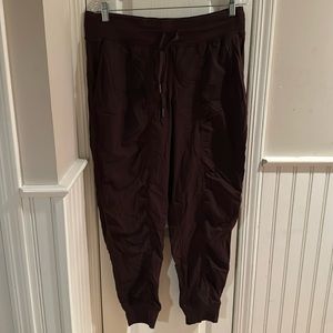 NWOT Lululemon Mid Rise Dace Studio Pants